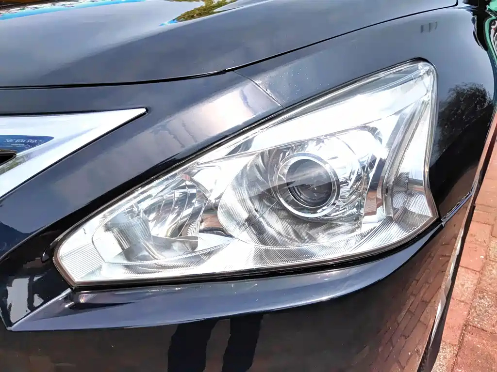 NISSAN TEANA 2016