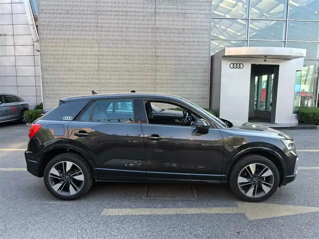 AUDI Q2L 2023