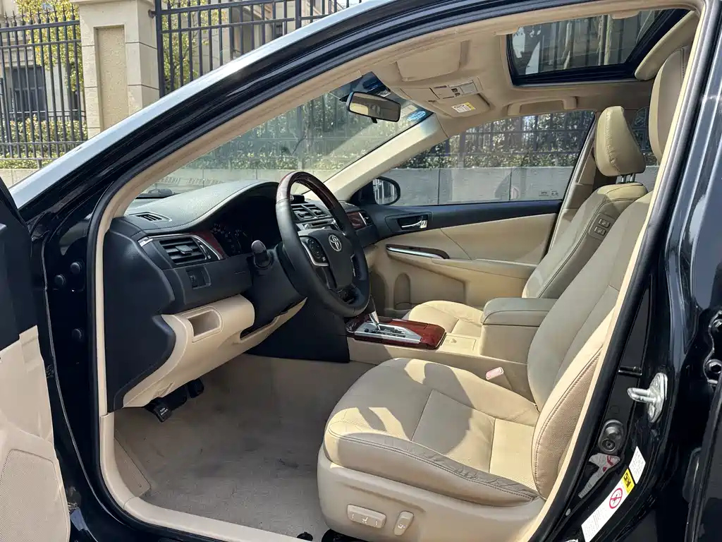 TOYOTA CAMRY 2014