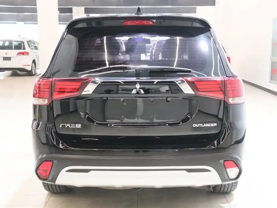 MITSUBISHI OUTLANDER 2019