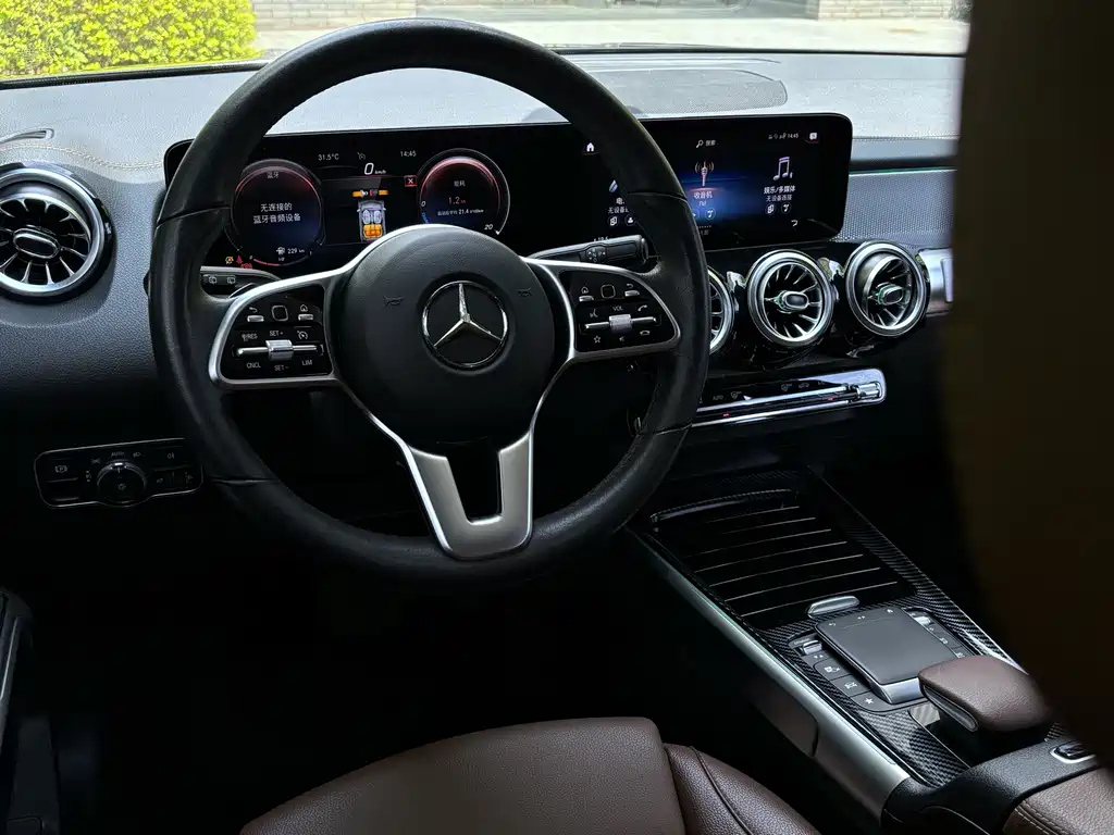 MERCEDES BENZ GLB 2021
