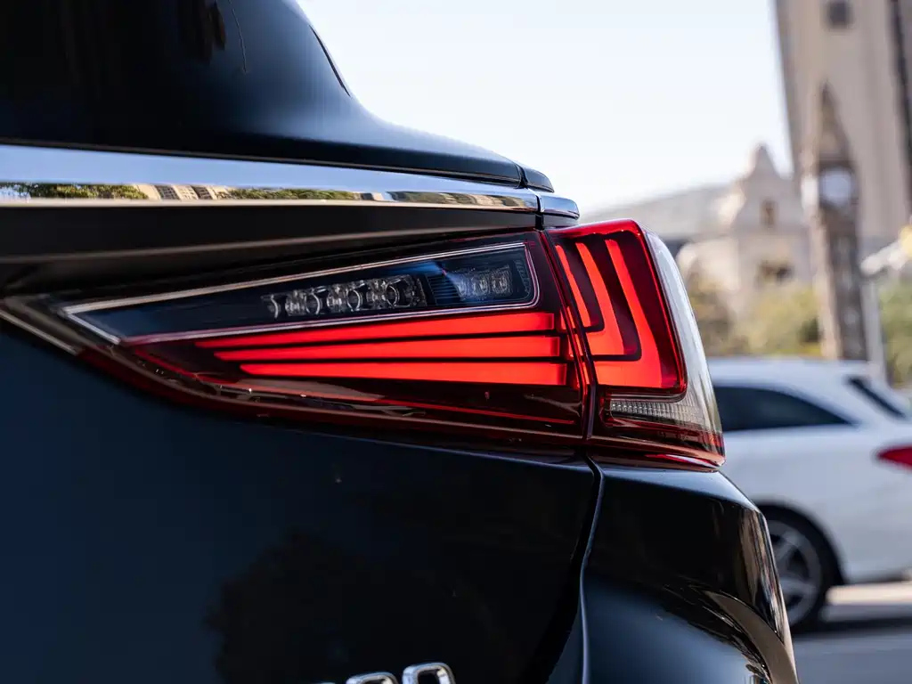 LEXUS ES 2024