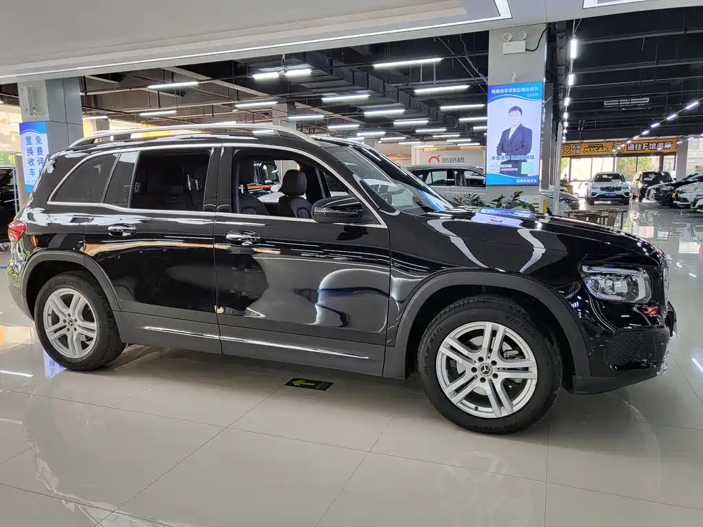 MERCEDES BENZ GLB 2022