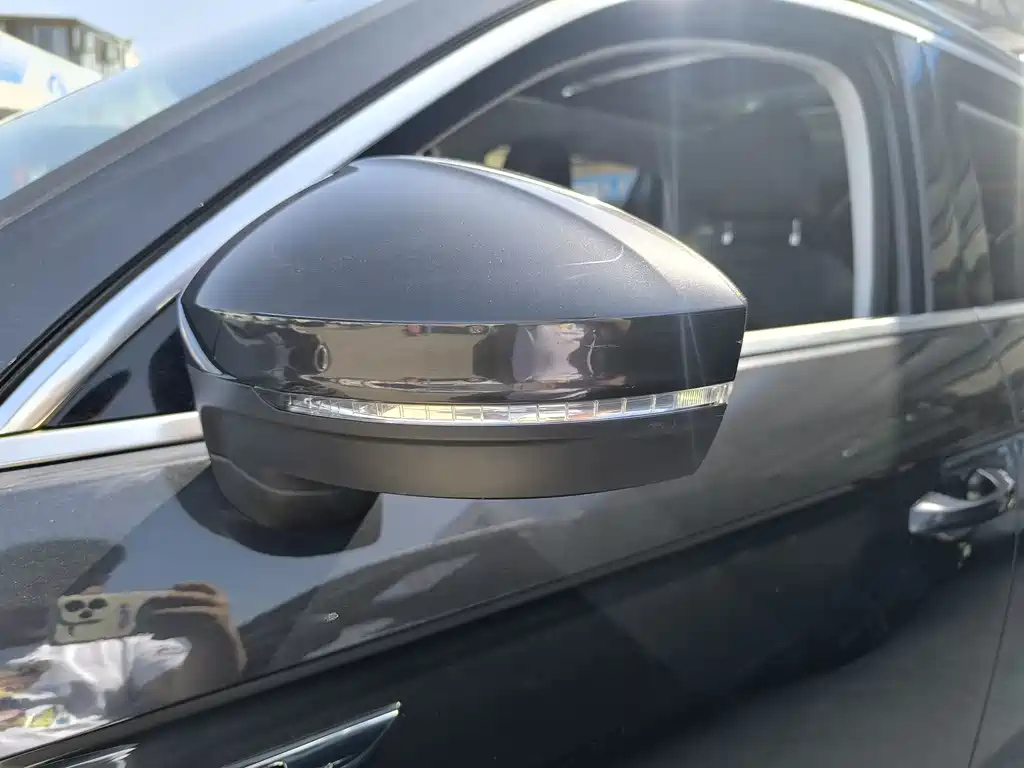 VOLKSWAGEN TAYRON 2020