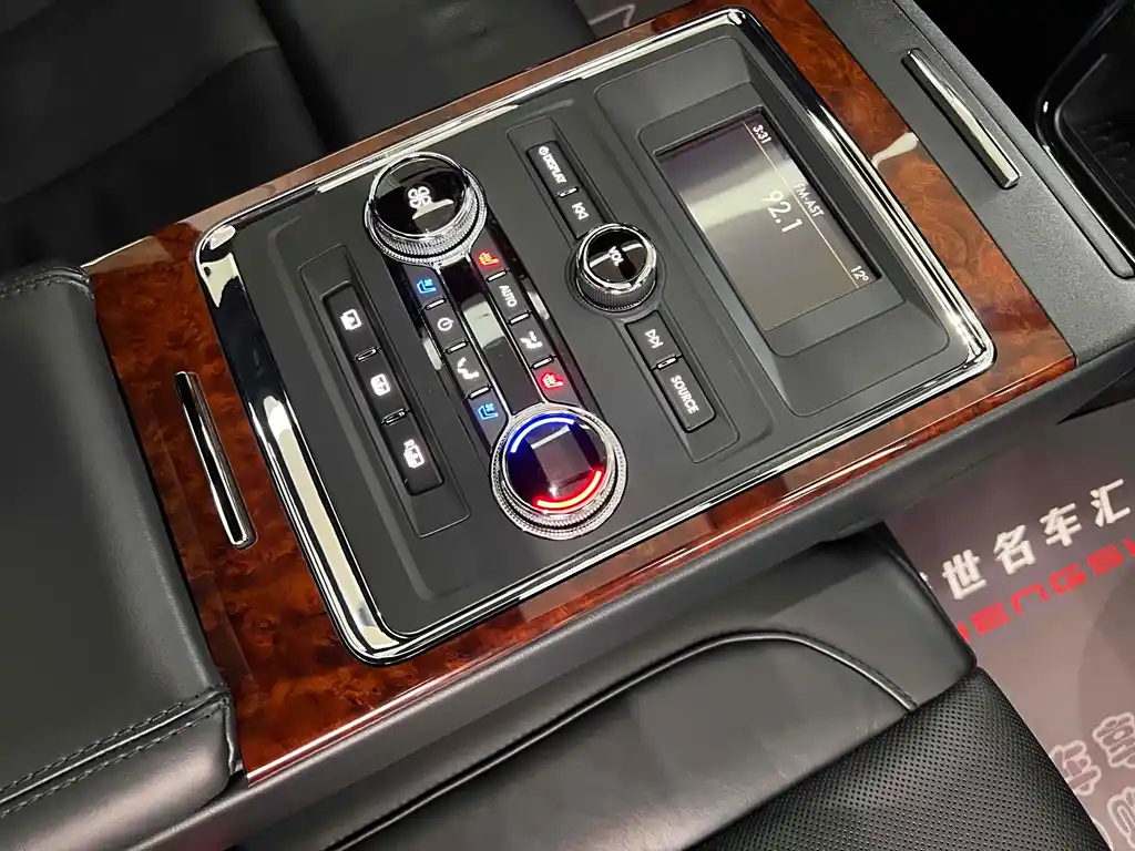 LINCOLN CONTINENTAL 2019