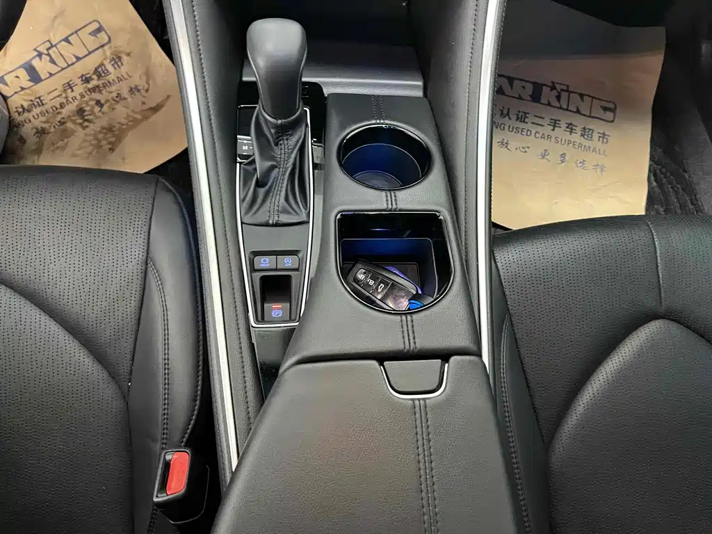 TOYOTA AVALON 2022