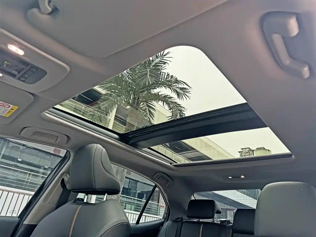 TOYOTA CAMRY 2022