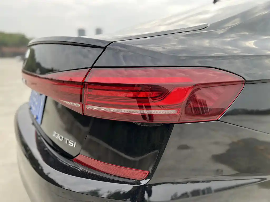 VOLKSWAGEN PASSAT 2022