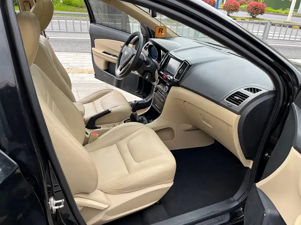 CHERY E3 2014