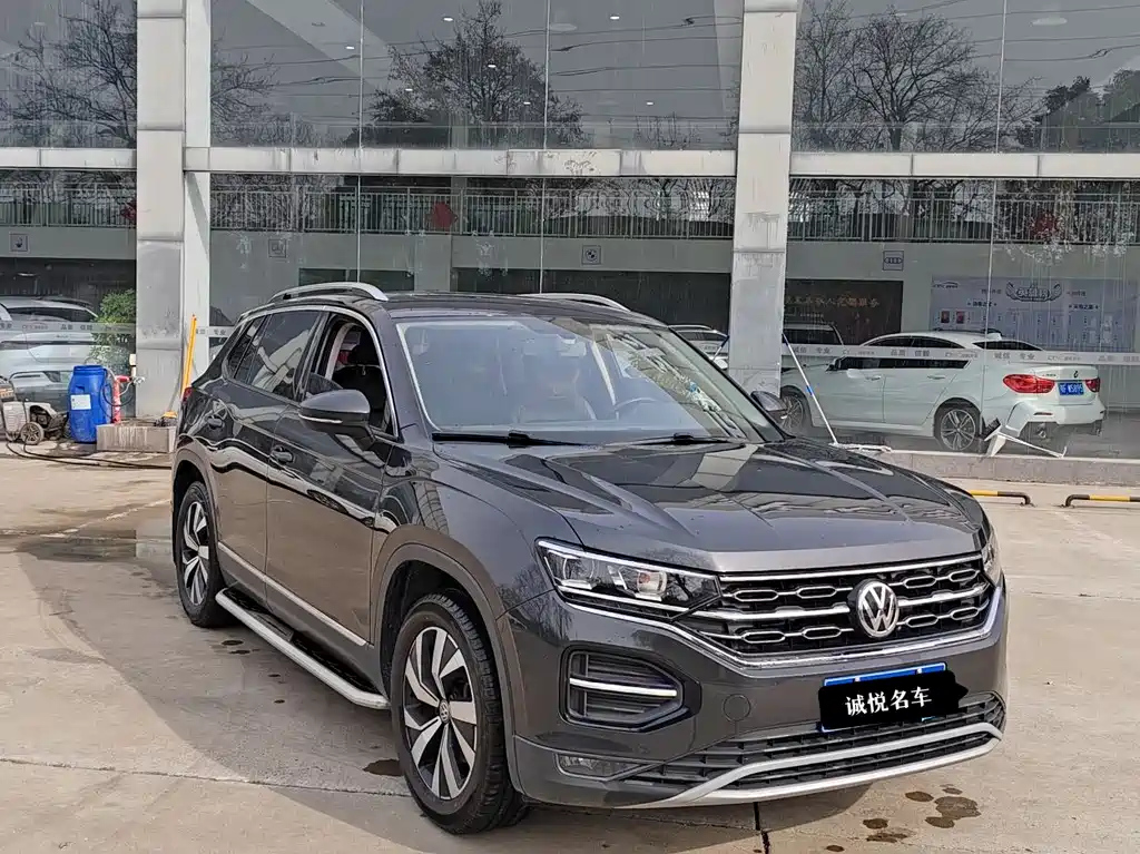 VOLKSWAGEN TAYRON 2020