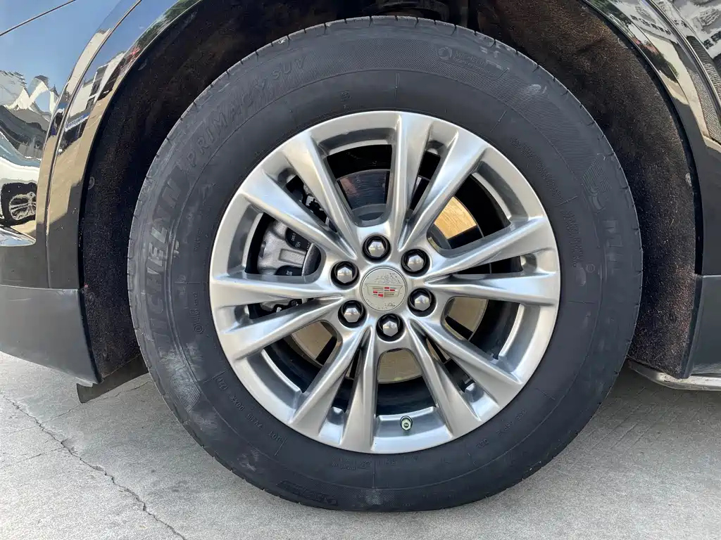 CADILLAC XT5 2021