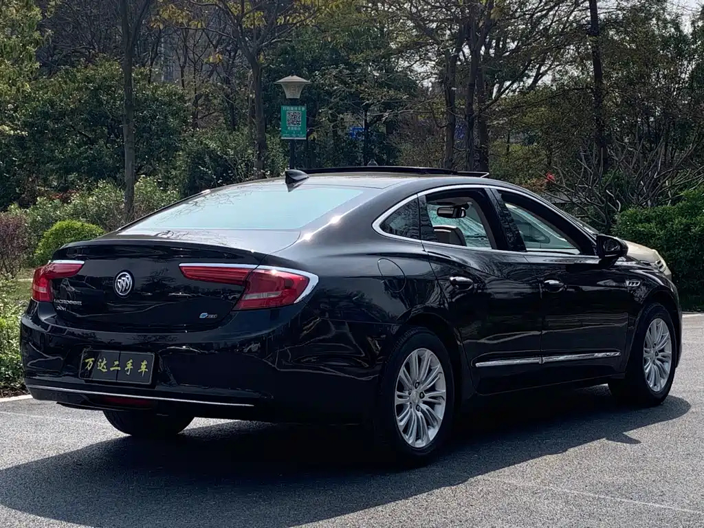 BUICK LACROSSE 2018