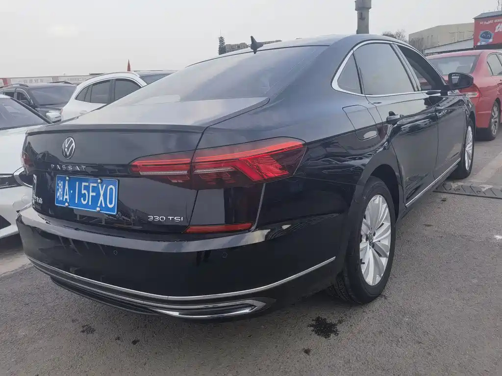 VOLKSWAGEN PASSAT 2021