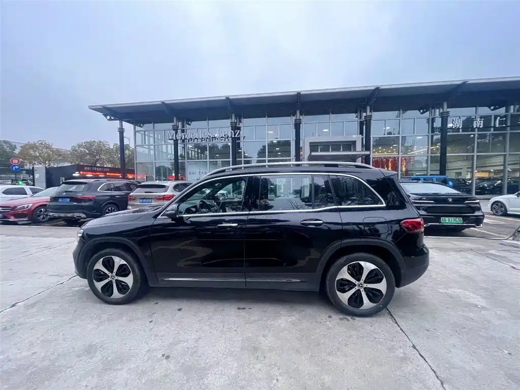 MERCEDES BENZ GLB 2022