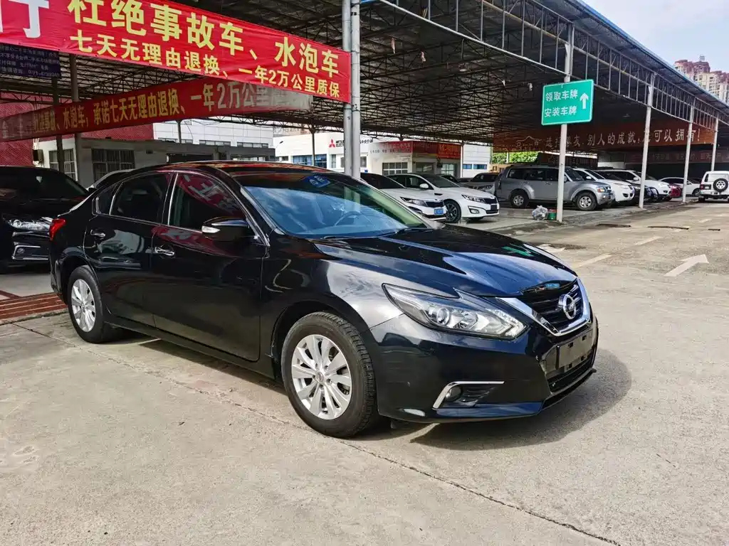 NISSAN TEANA 2017