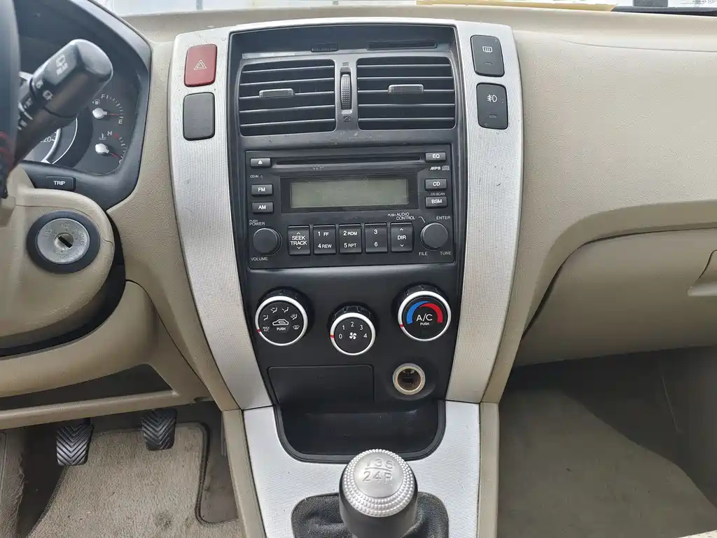 HYUNDAI TUCSON 2012