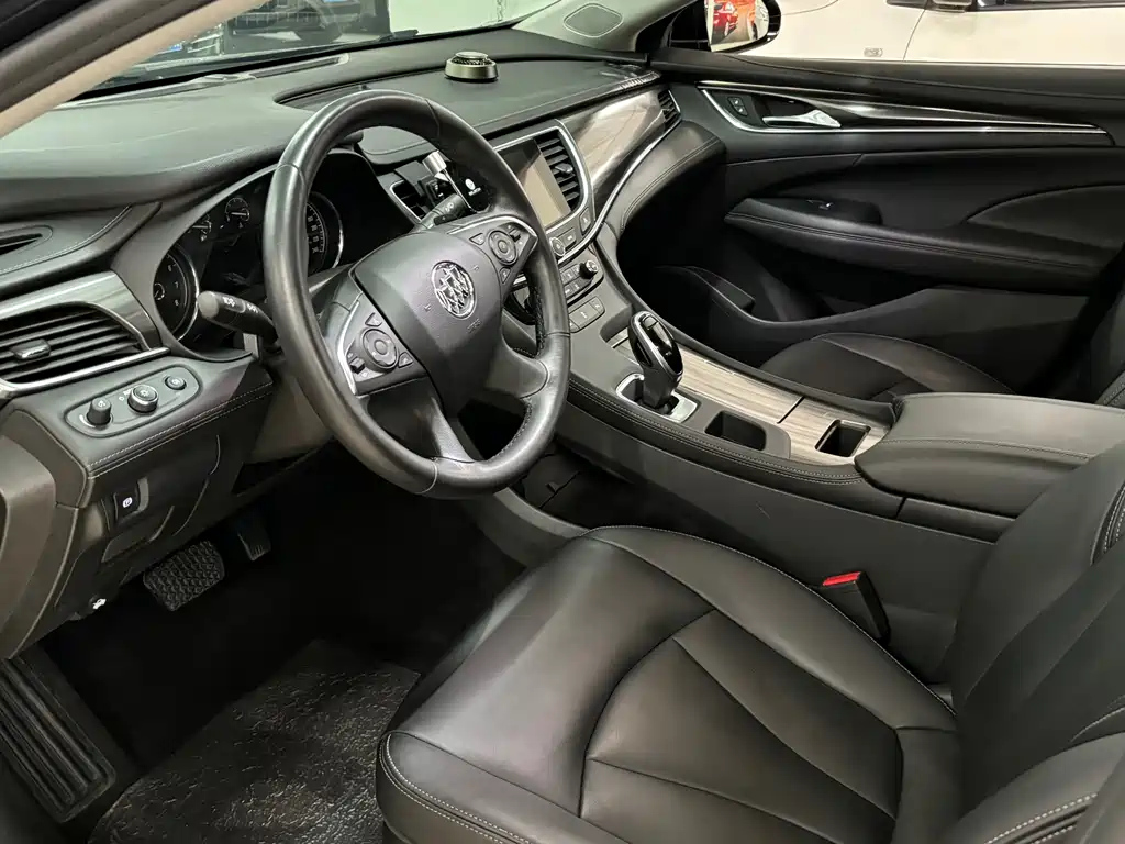 BUICK LACROSSE 2020
