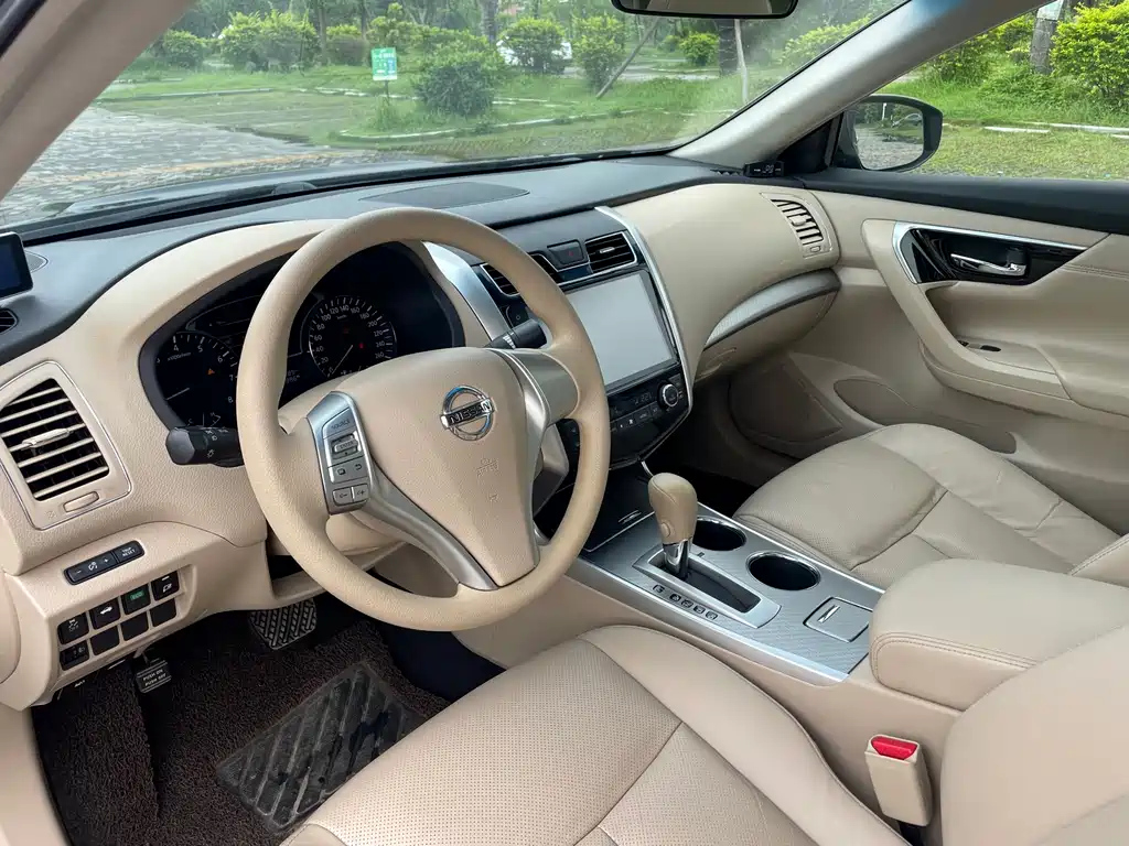 NISSAN TEANA 2018