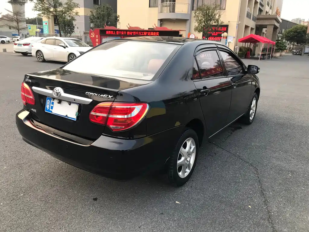 TOYOTA COROLLA 2013