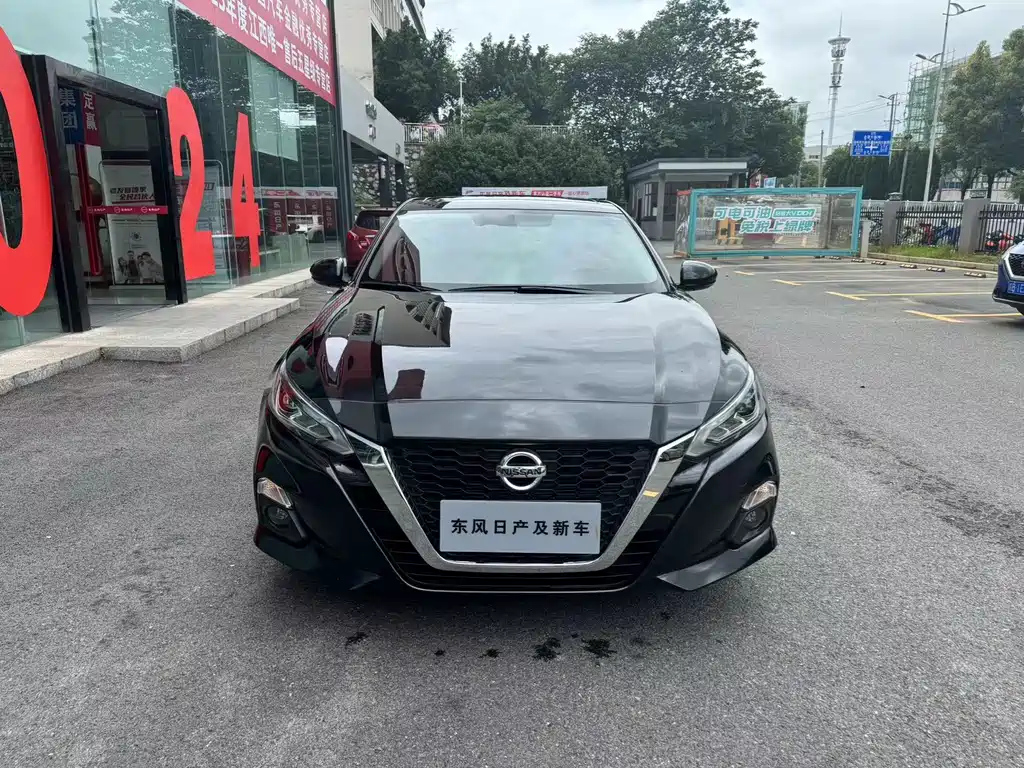NISSAN TEANA 2022