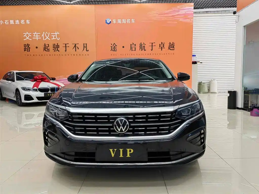 VOLKSWAGEN PASSAT 2022