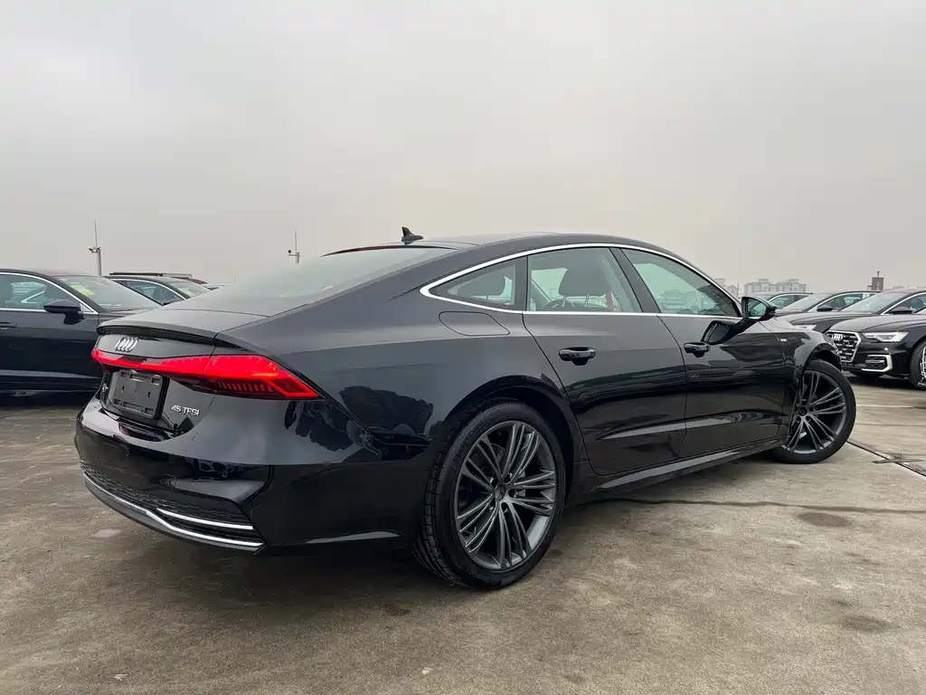 AUDI A7 2024