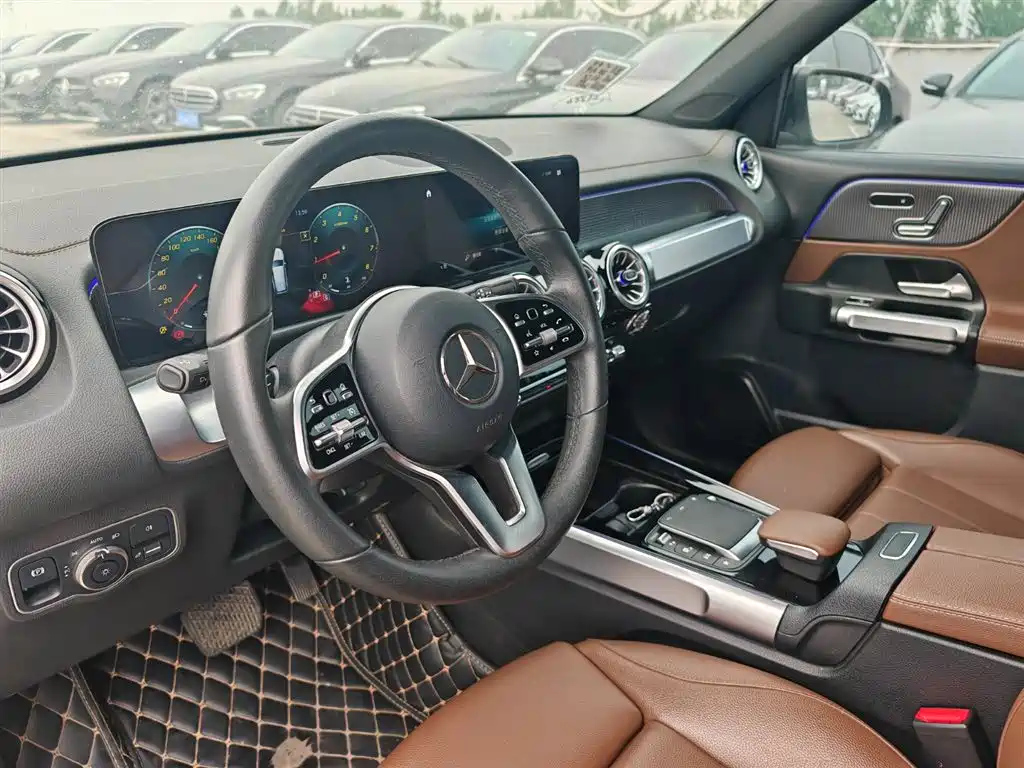 MERCEDES BENZ GLB 2021