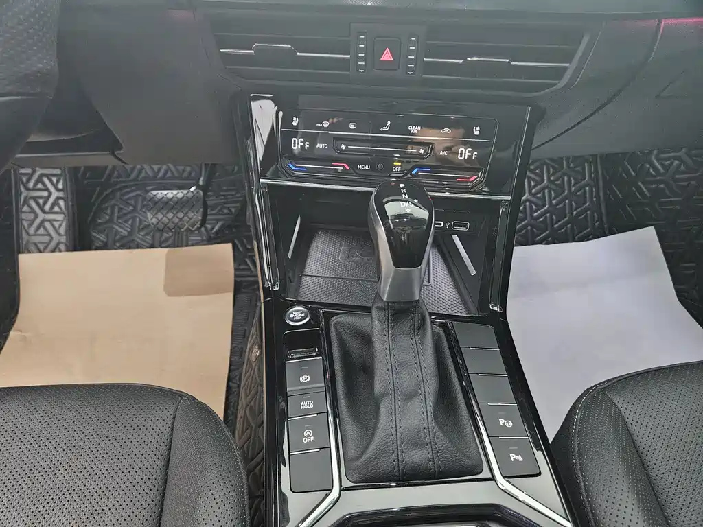 VOLKSWAGEN PASSAT 2022