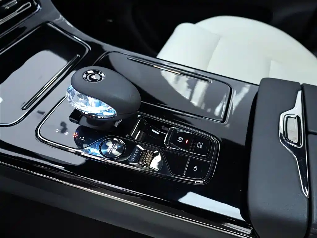 TRUMPCHI M8 2023