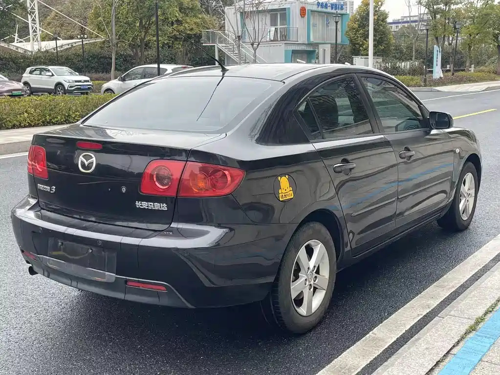 MAZDA 3 2008