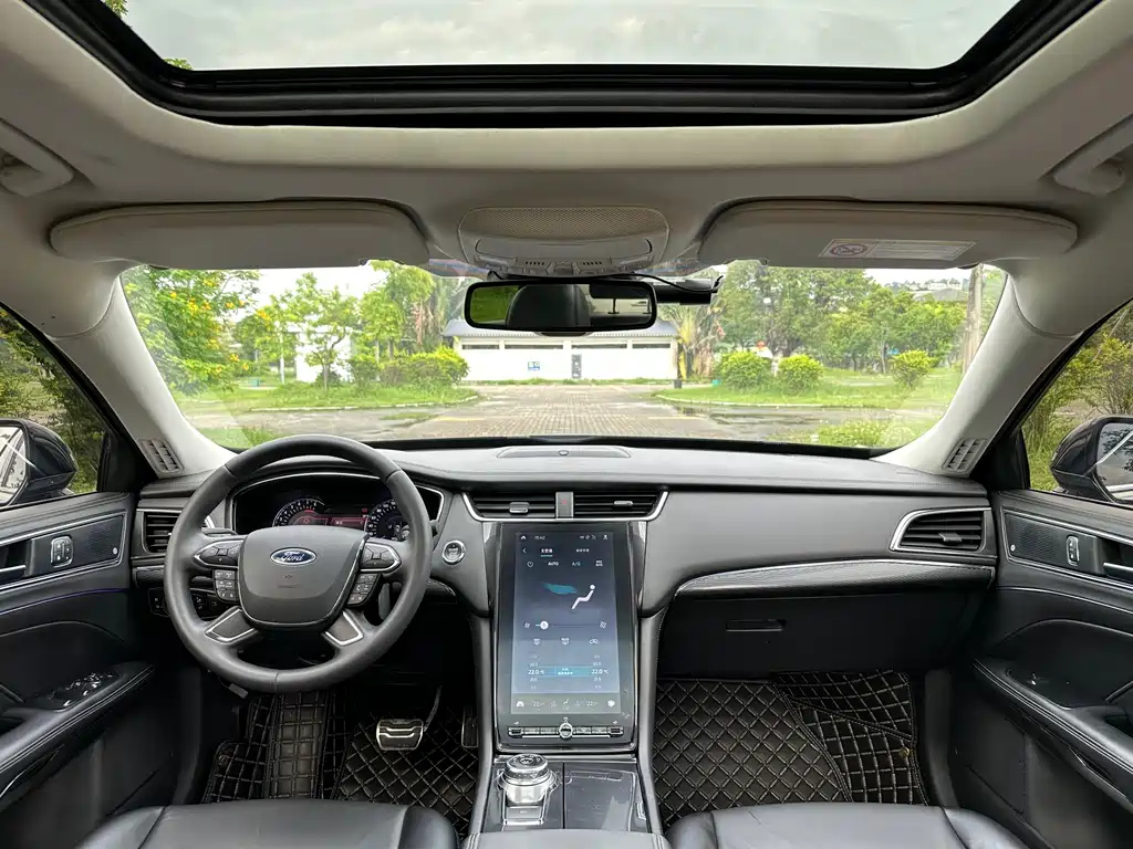 FORD TAURUS 2021