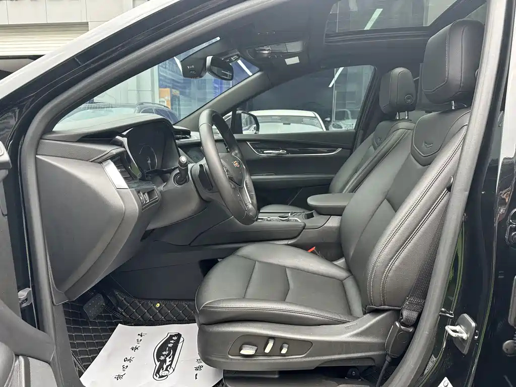 CADILLAC XT5 2021