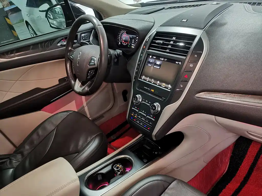 LINCOLN MKC 2018