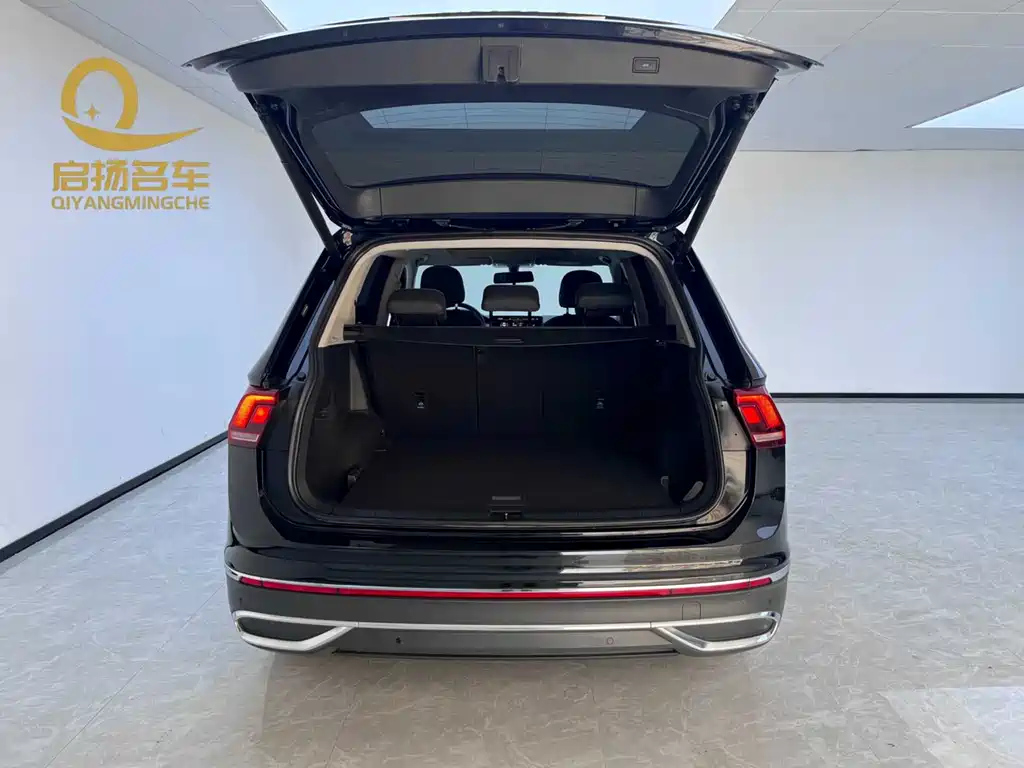 VOLKSWAGEN TIGUAN L 2022