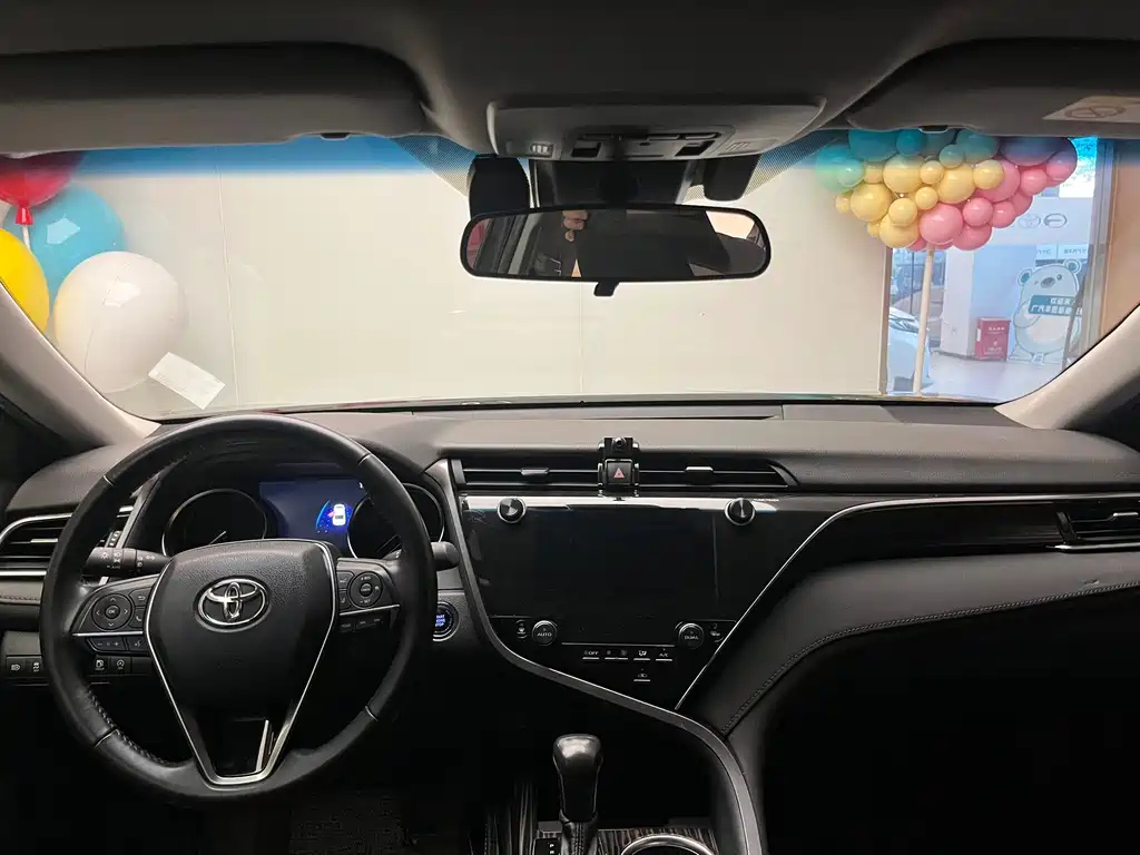 TOYOTA CAMRY 2019
