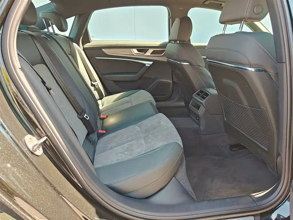 AUDI A6L 2023