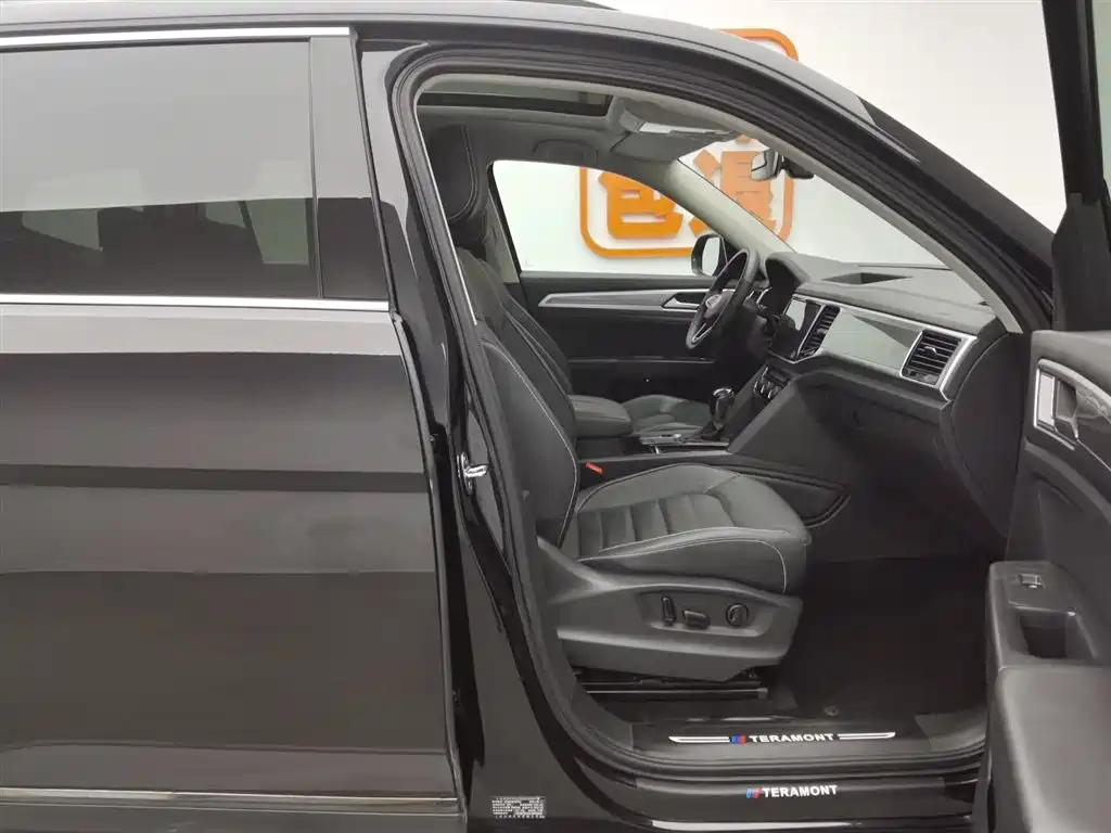 VOLKSWAGEN TOURAN 2020