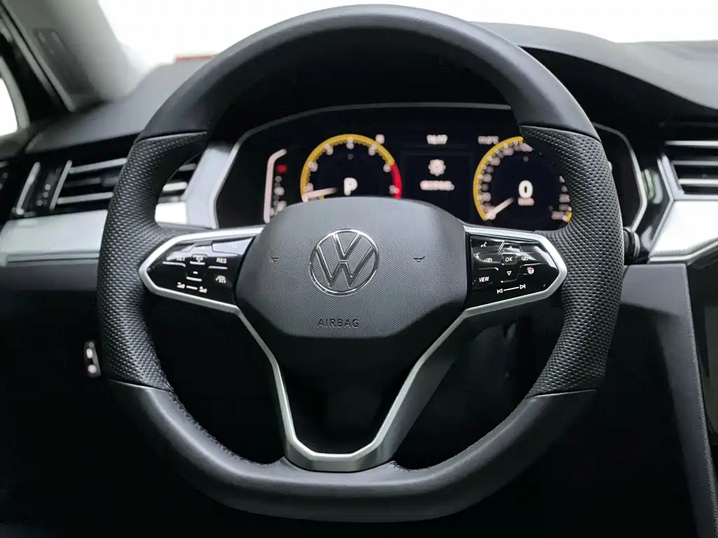 VOLKSWAGEN MAGOTAN 2022