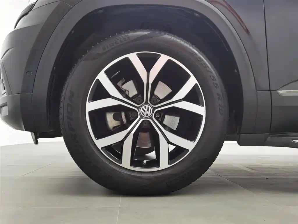 VOLKSWAGEN TOURAN 2020