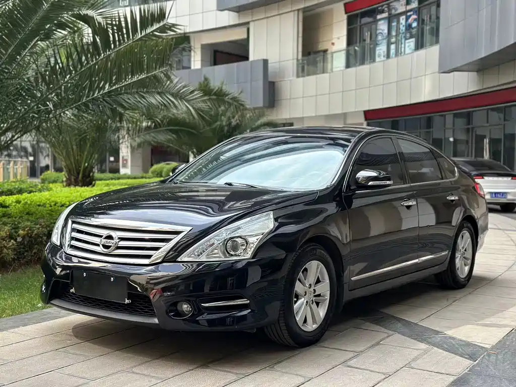 NISSAN TEANA 2013
