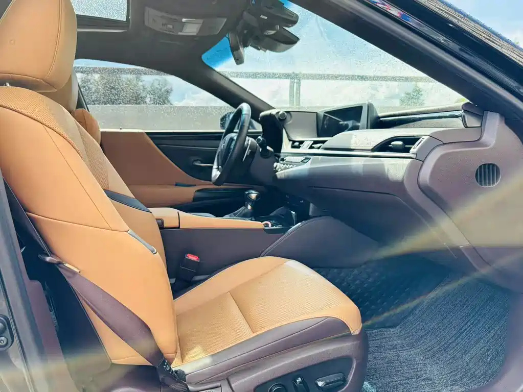 LEXUS ES 2021