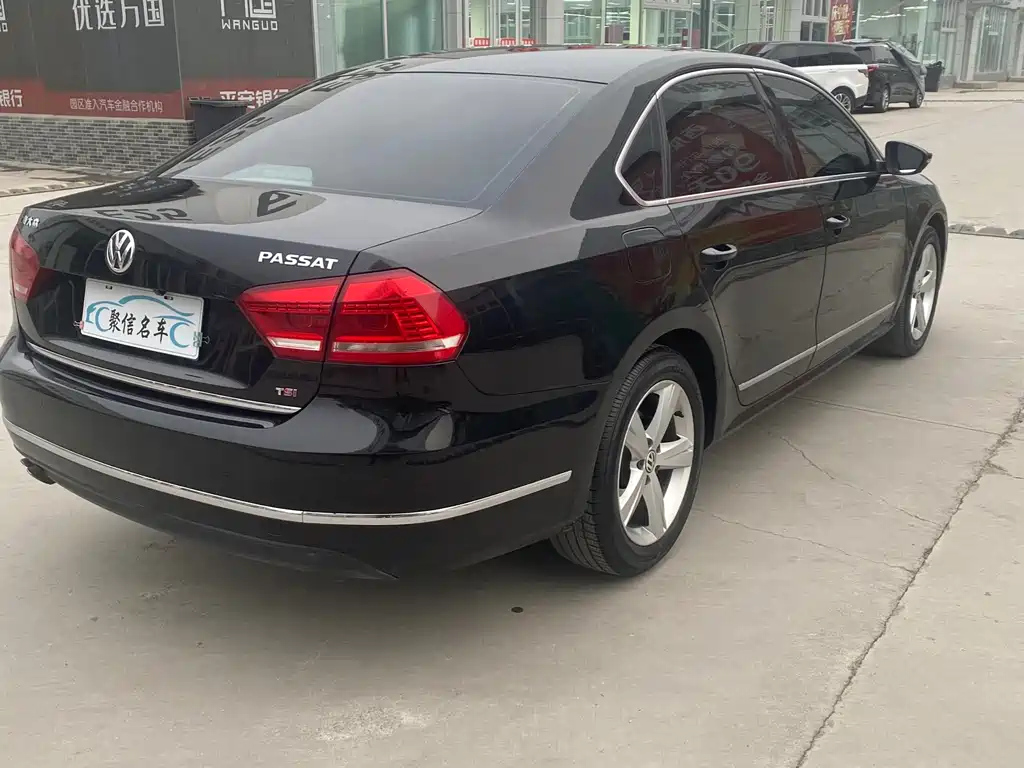 VOLKSWAGEN PASSAT 2014