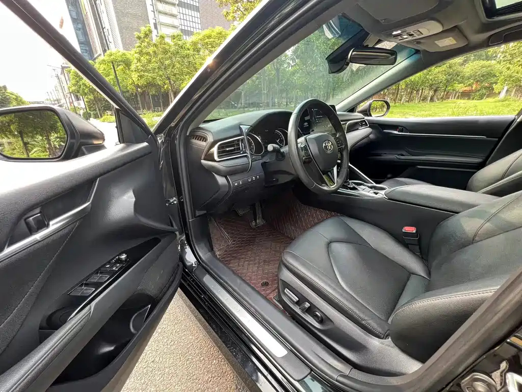 TOYOTA CAMRY 2022