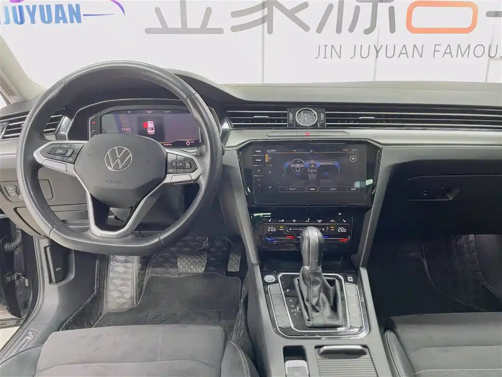 VOLKSWAGEN MAGOTAN 2021
