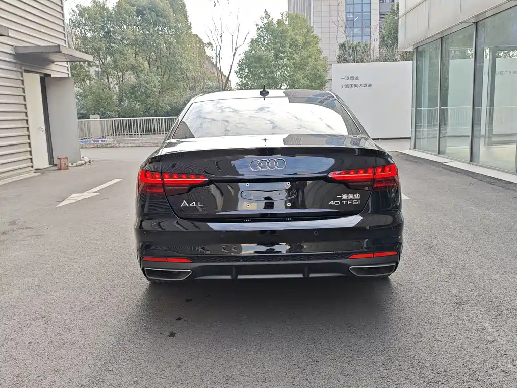 AUDI A4L 2022