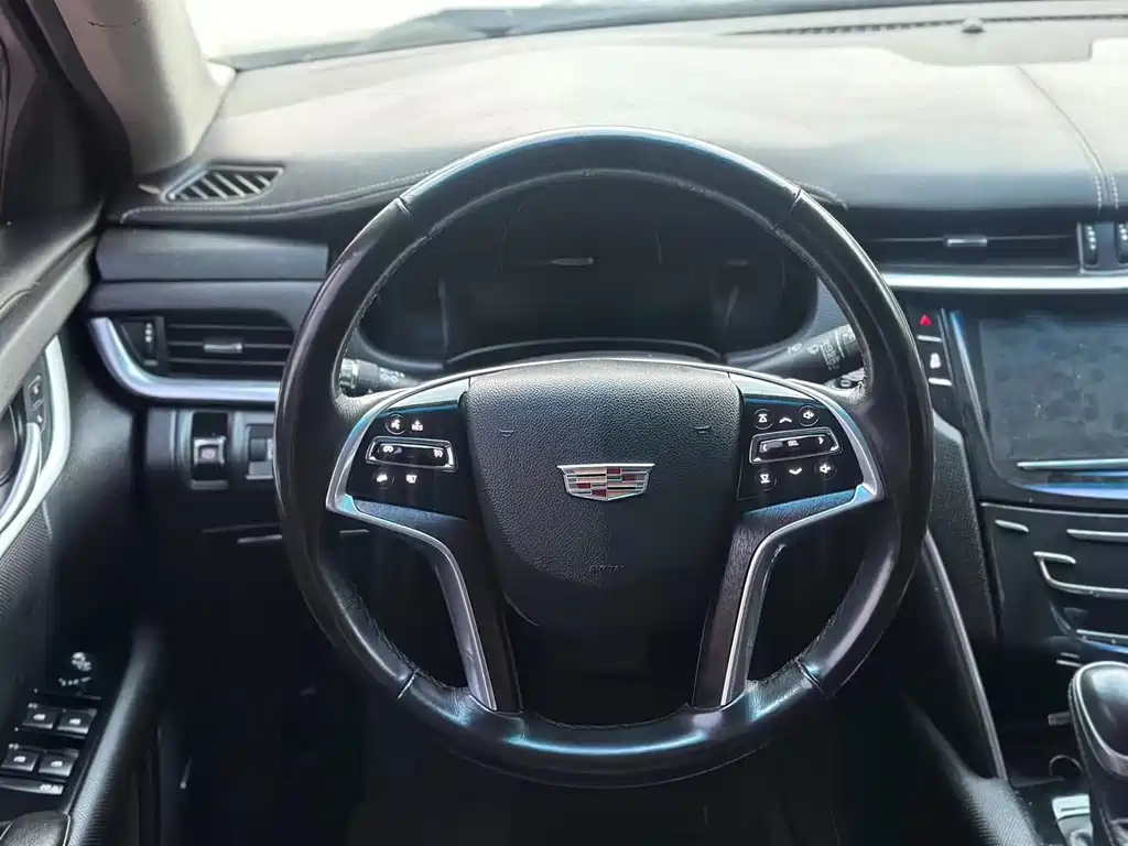 CADILLAC XTS 2018