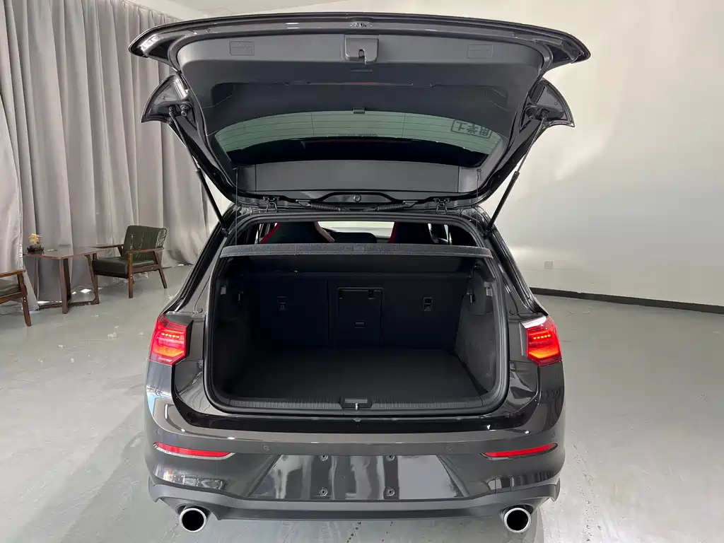 VOLKSWAGEN GOLF 2022