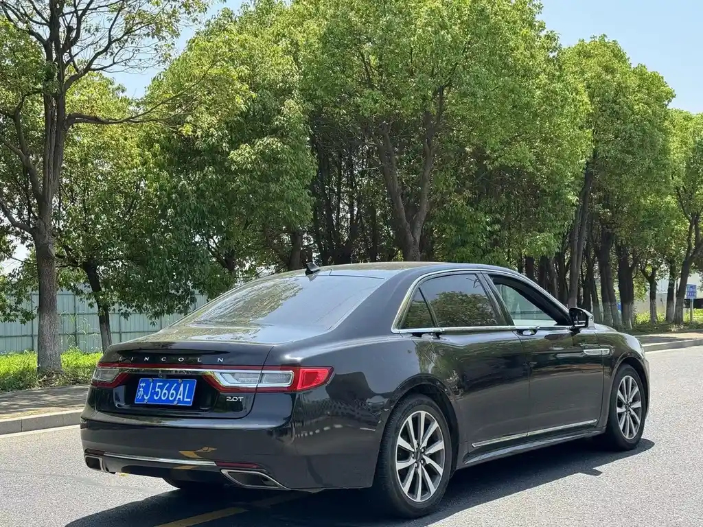 LINCOLN CONTINENTAL 2020