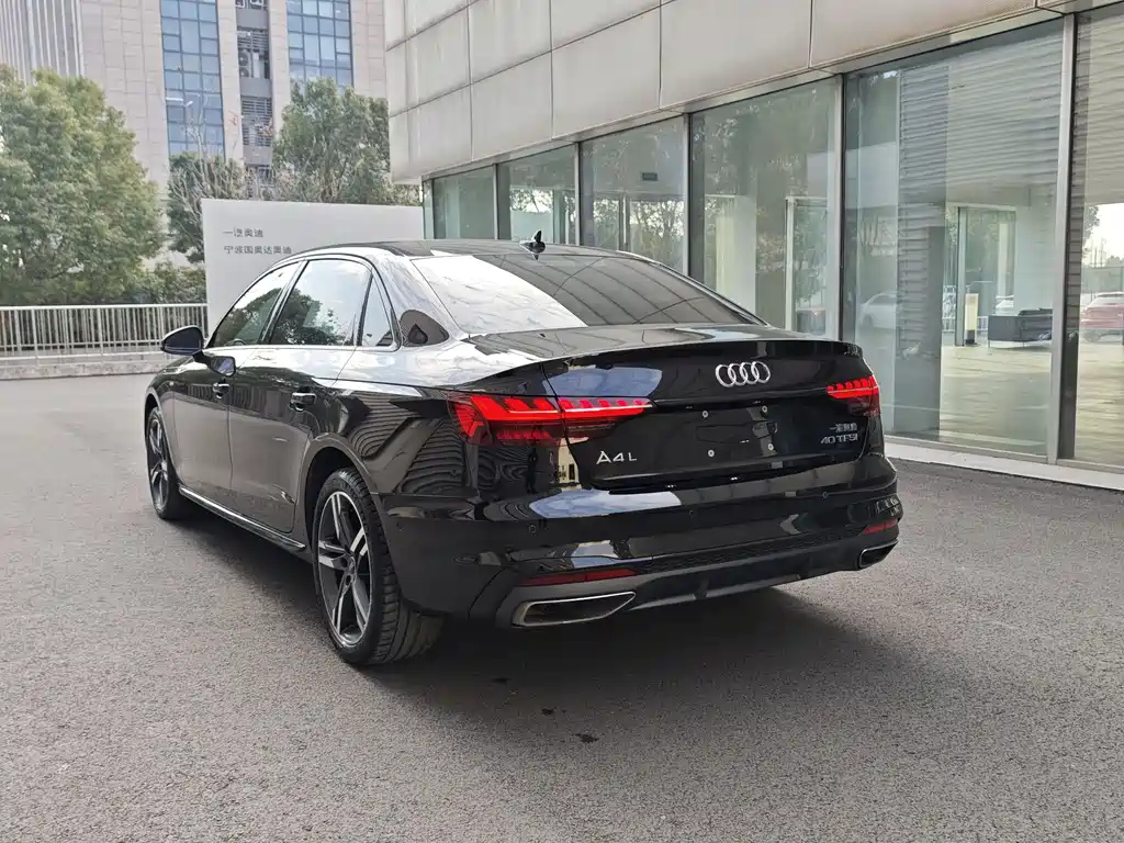 AUDI A4L 2022
