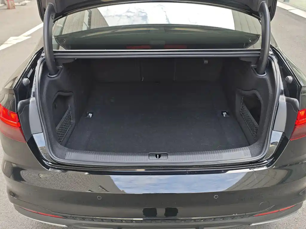 AUDI A4L 2022
